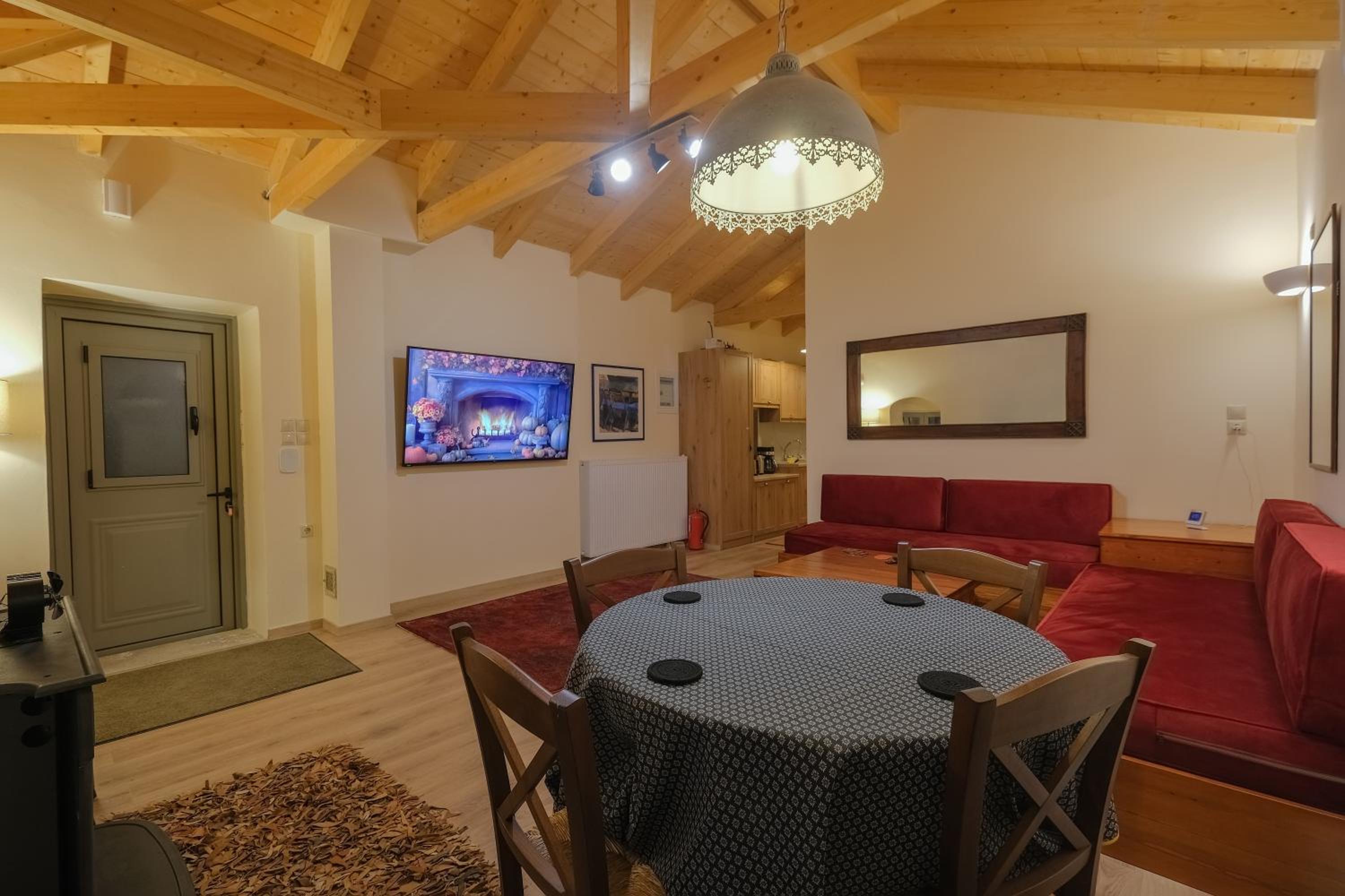 AROANIA suites
