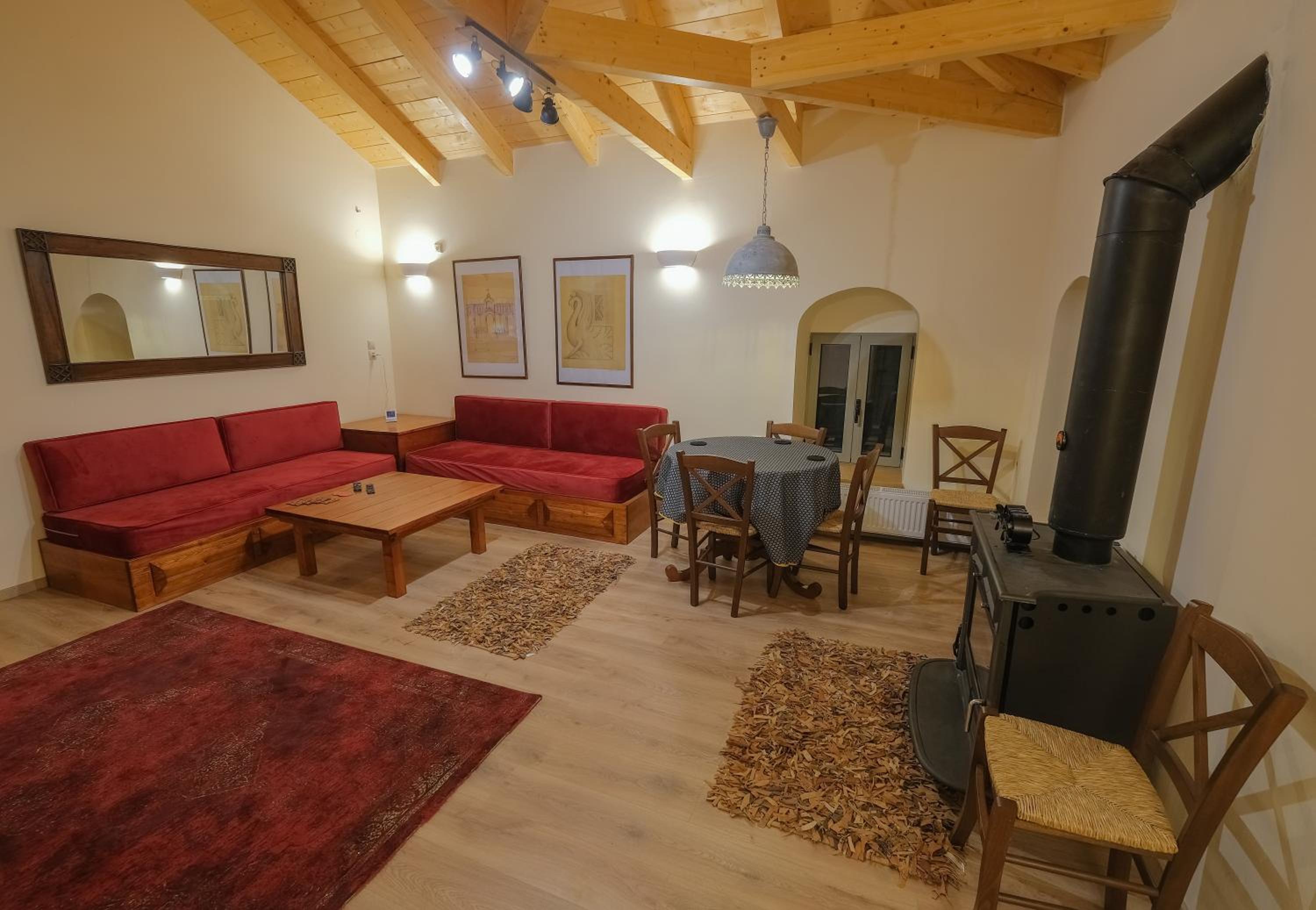 AROANIA suites