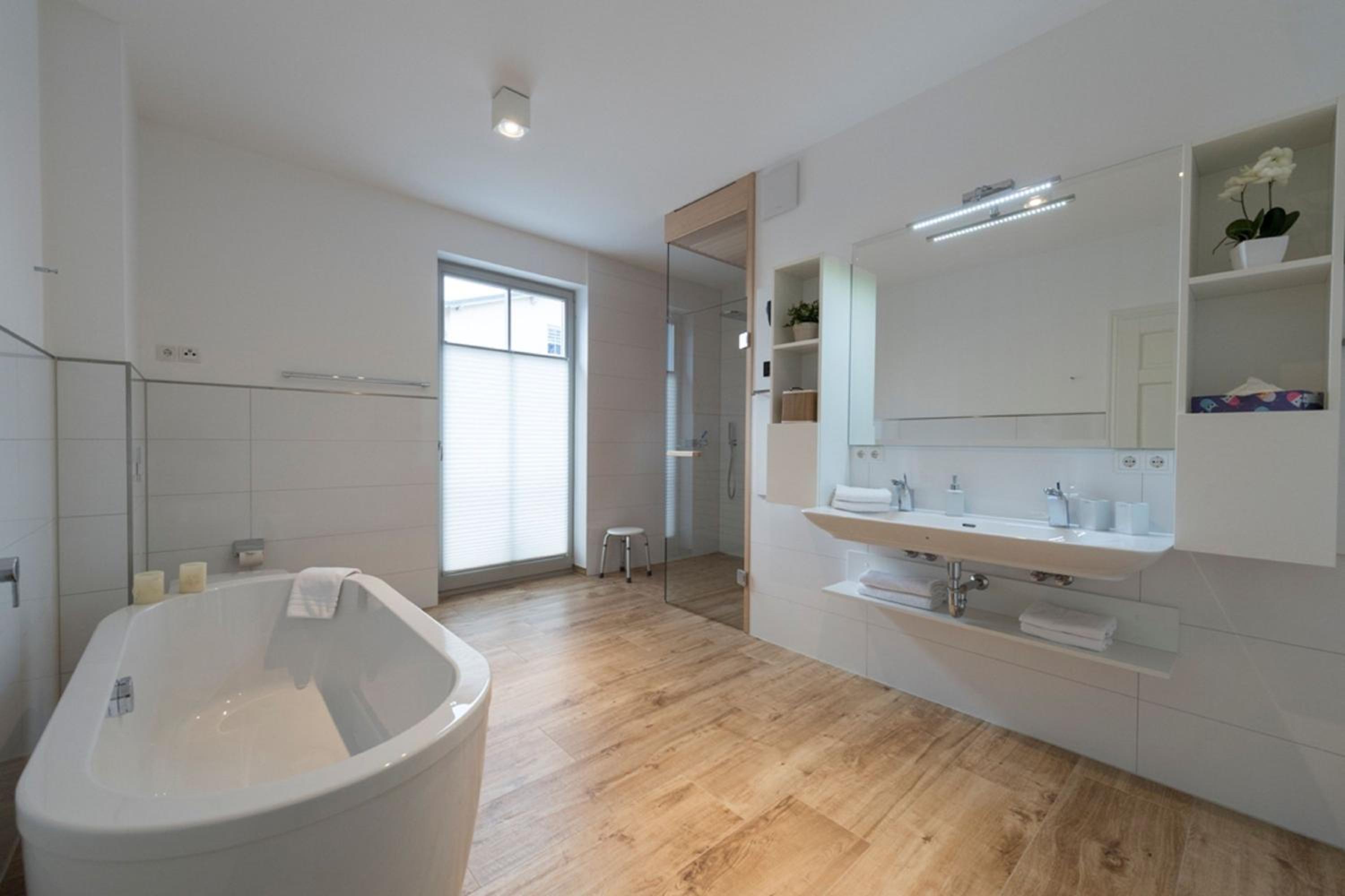 moderne Ferienwohnung mit eigener Sauna und Balkon - Villa Pauline FeWo 06
