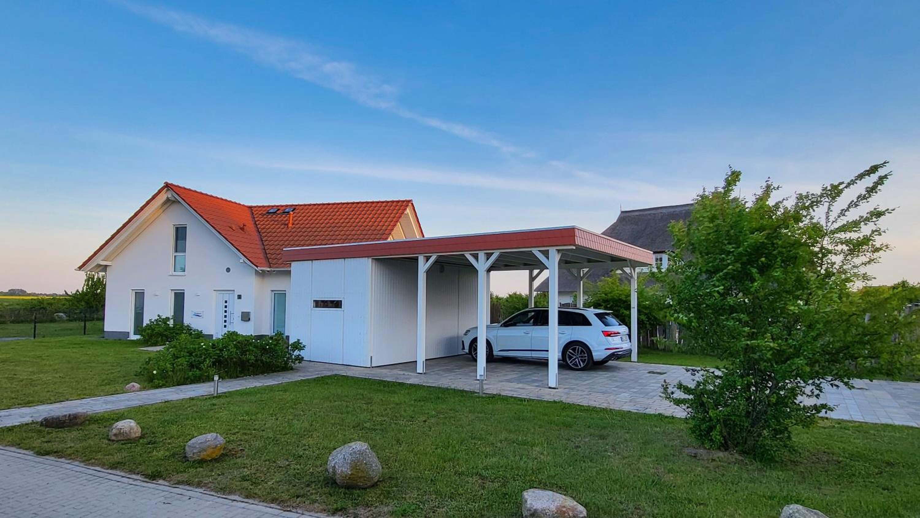 modernes Ferienhaus mit Kamin, Garten und eigener Sauna - Ferienhaus Meerfreude