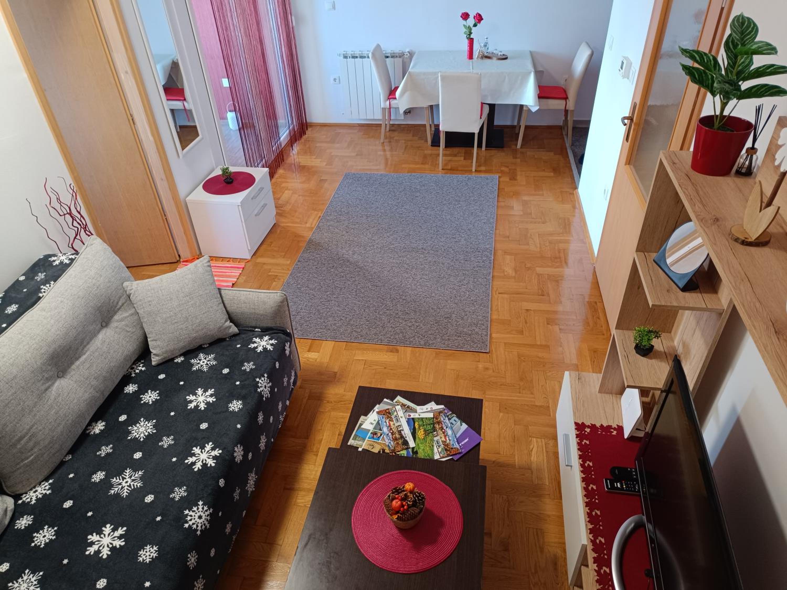 Photo 12