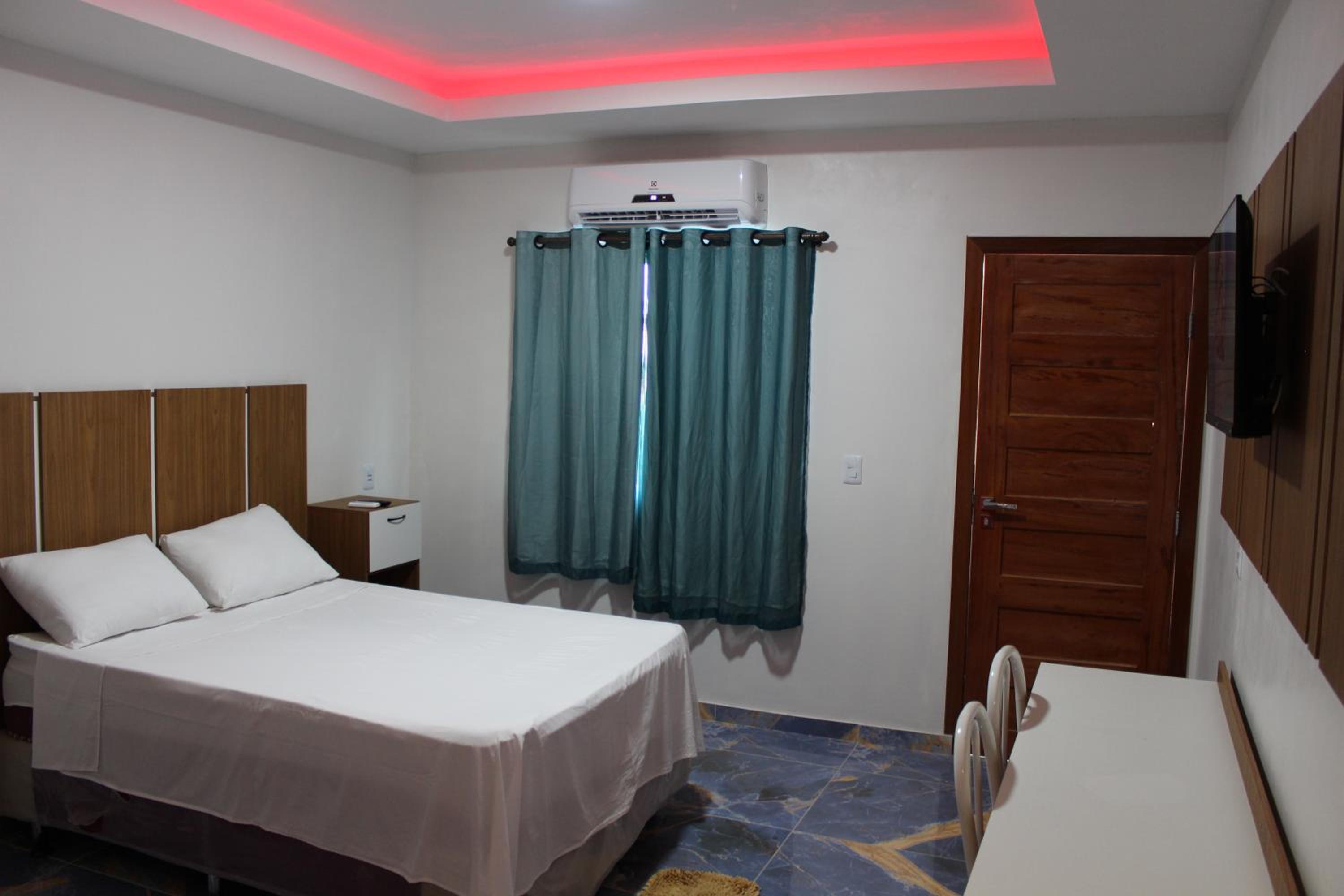 Hotel Jardim Tropical