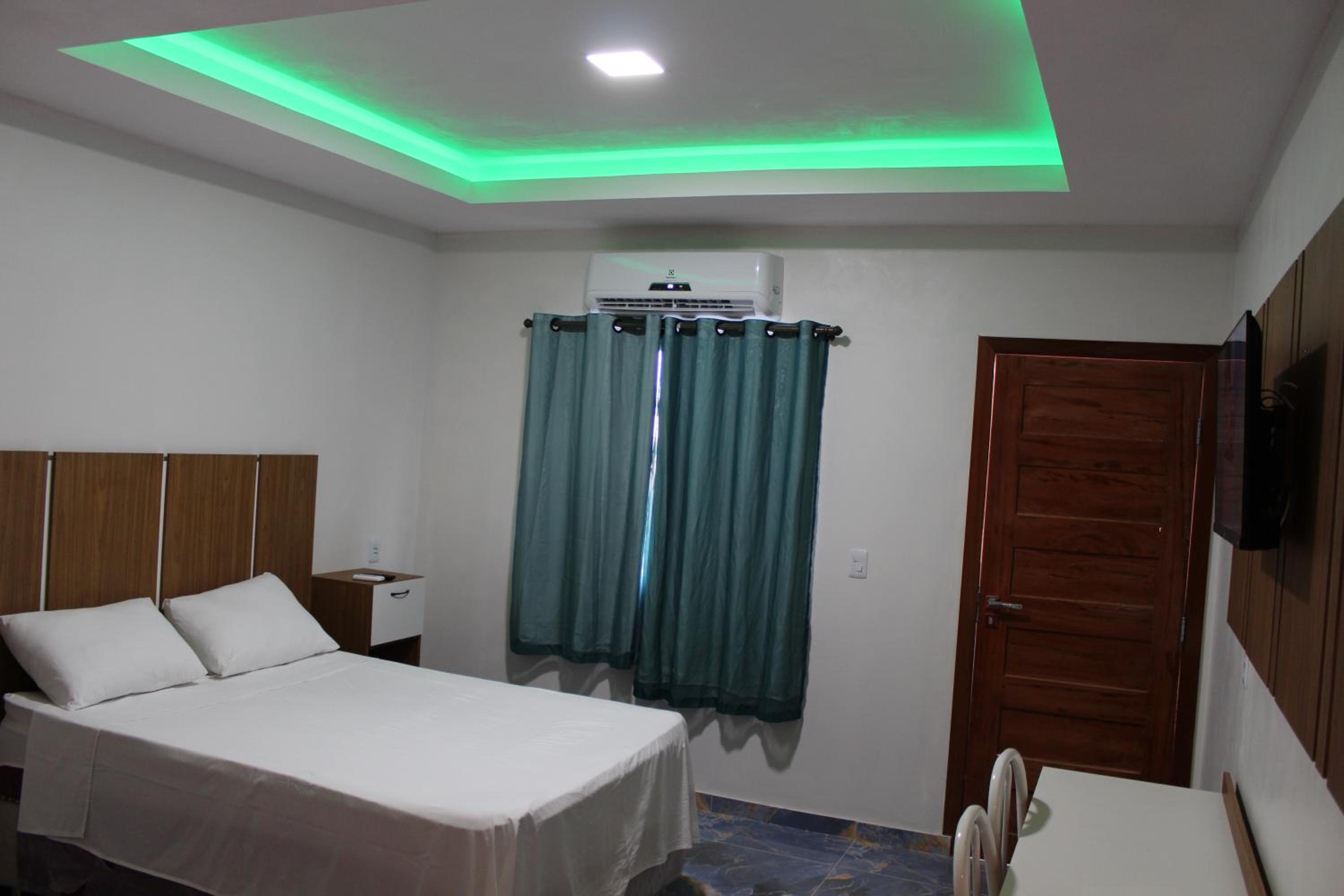 Hotel Jardim Tropical
