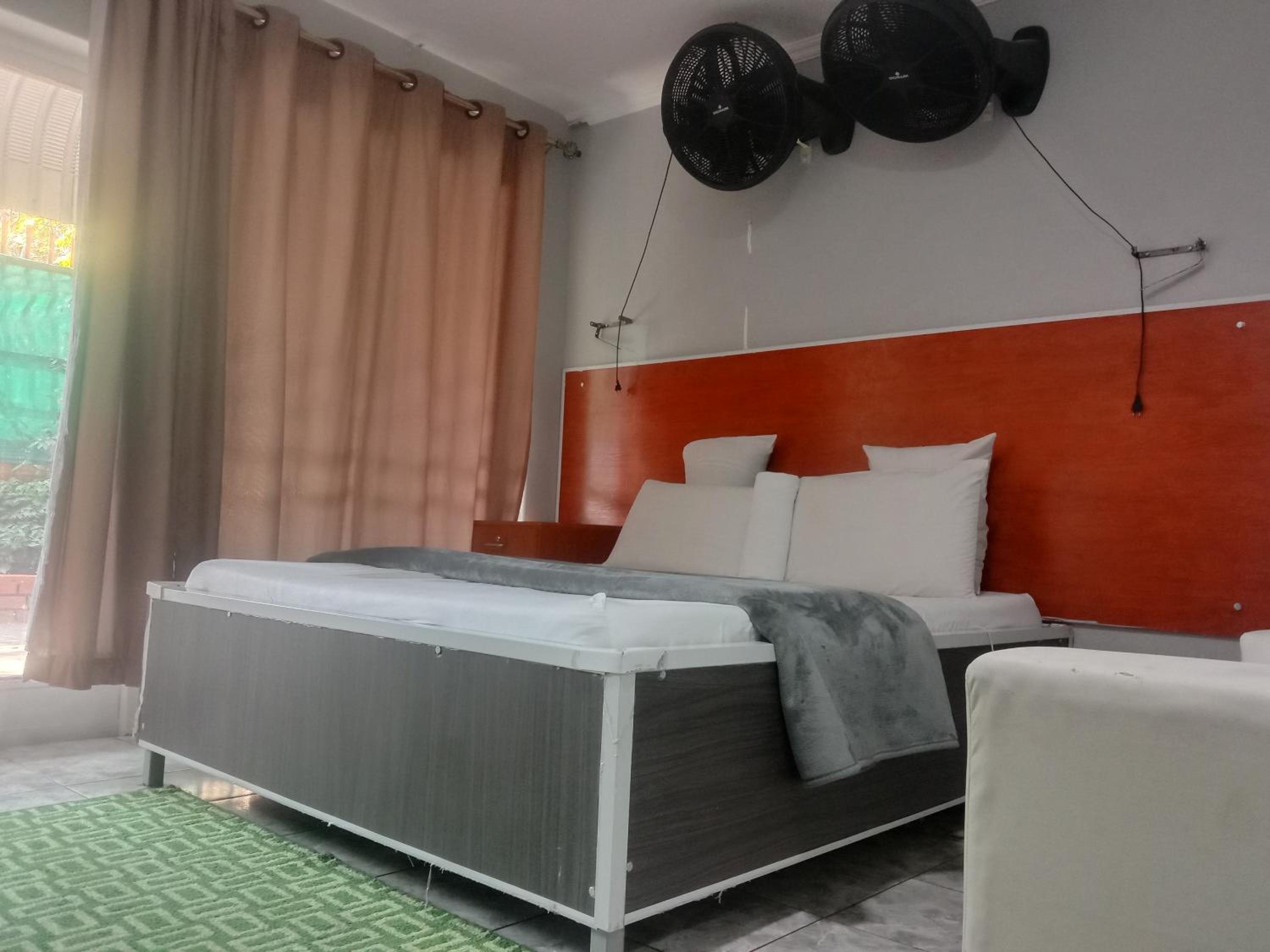 Silent Night Guest House Sunnyside Pretoria