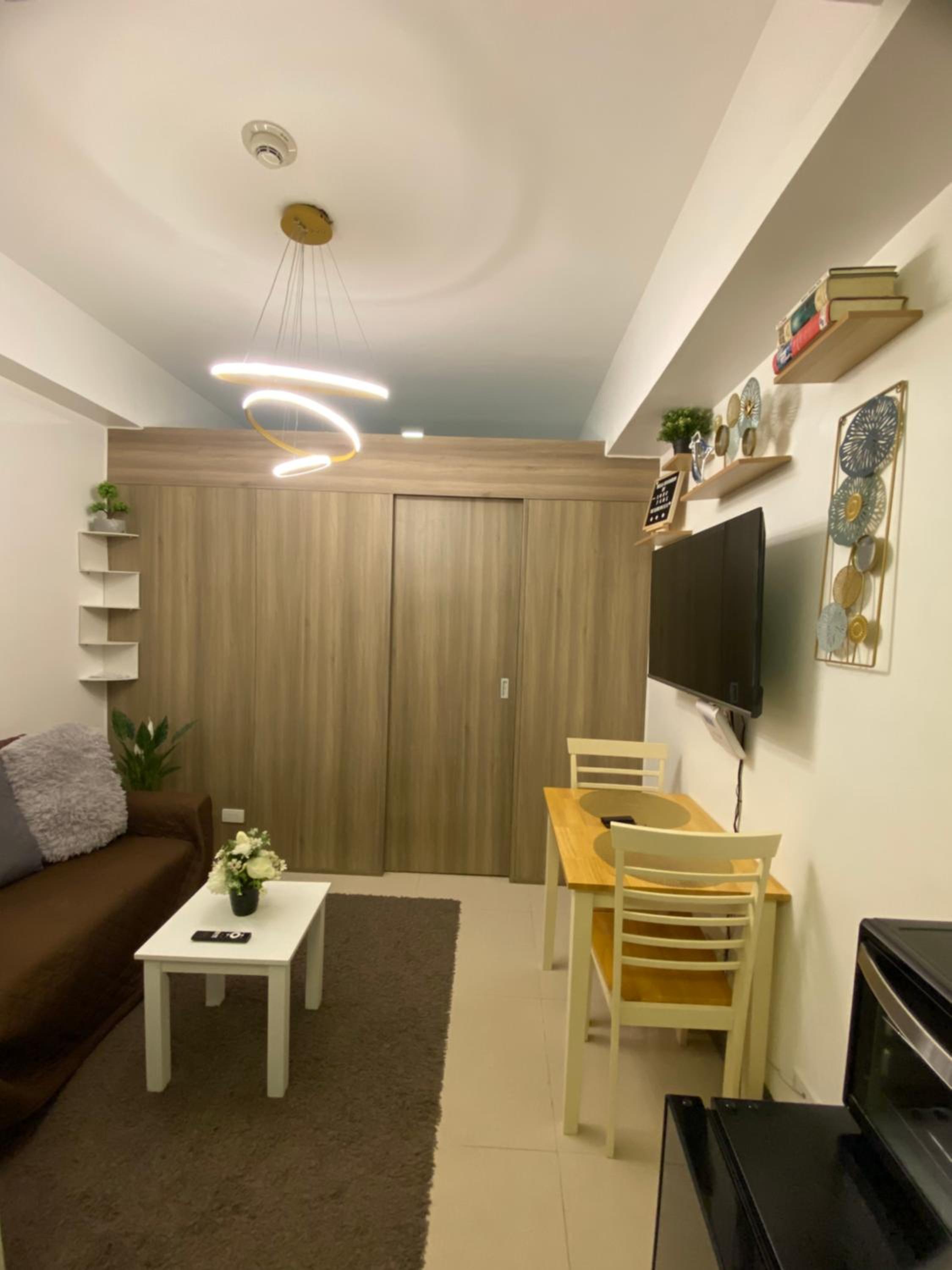 Bella staycation by SMDC fame residences