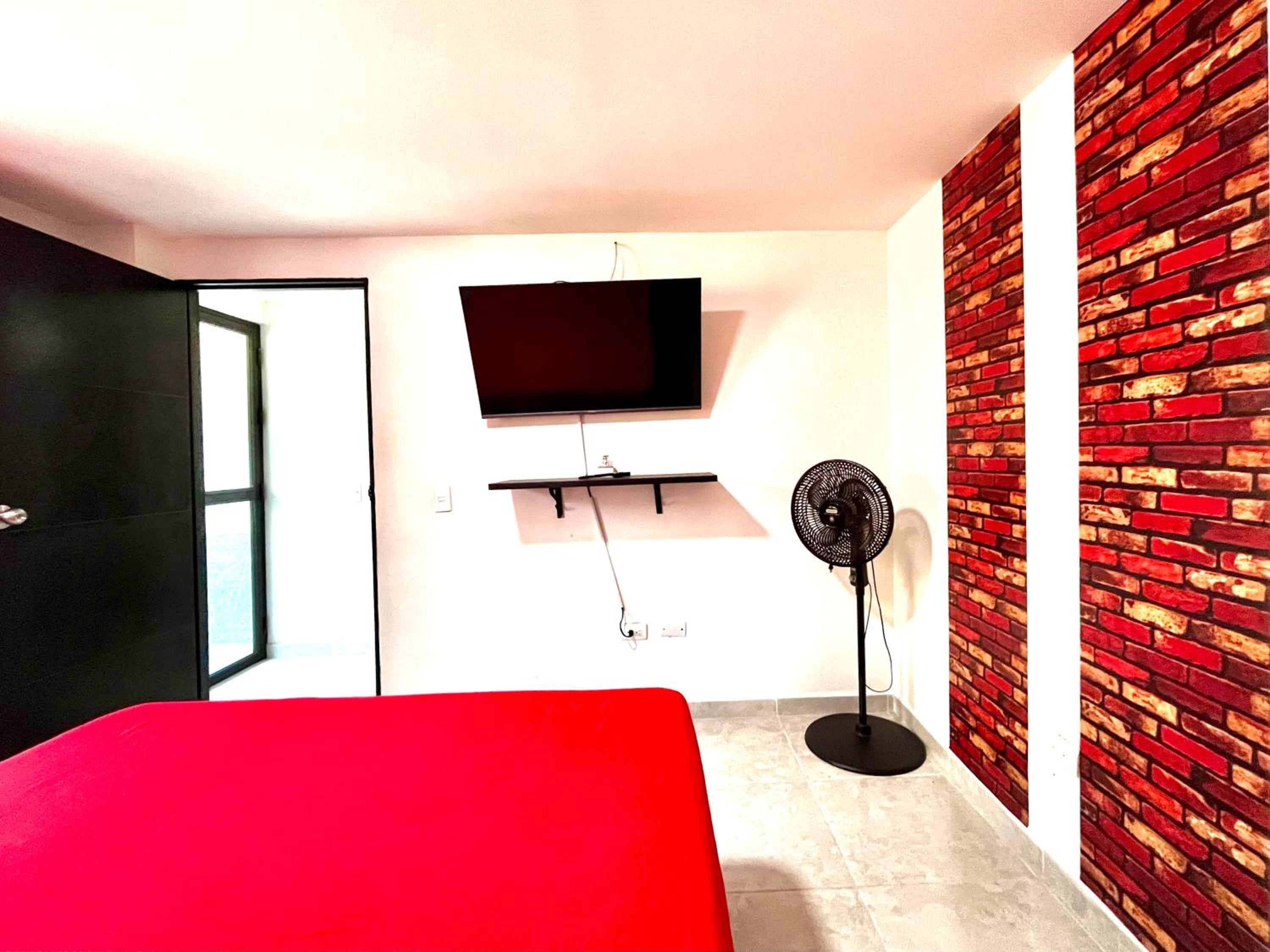 Edificio Victory Medellin - Apartamentos Acogedores y Equipados 100MB Wi-Fi, Central & Terraza Compartida