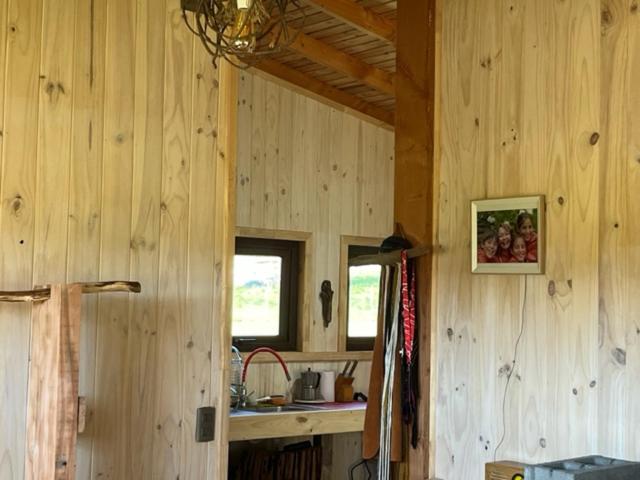 Preciosa cabaña pet friendly con vista a volcanes Villarica y Choshuenco, cerca Termas