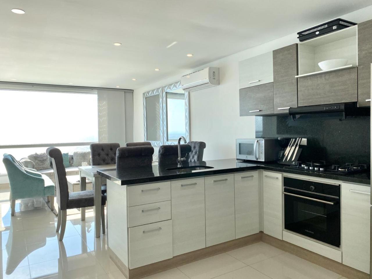 APARTAMENTO DE 3 HABITACIONES CON VISTA AL MAR.