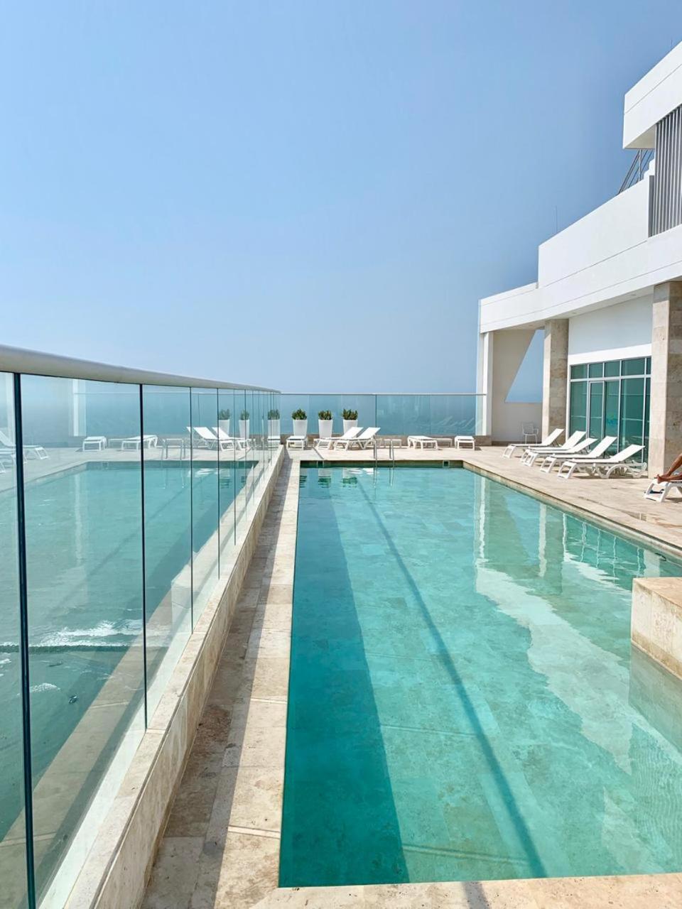 APARTAMENTO DE 3 HABITACIONES CON VISTA AL MAR.