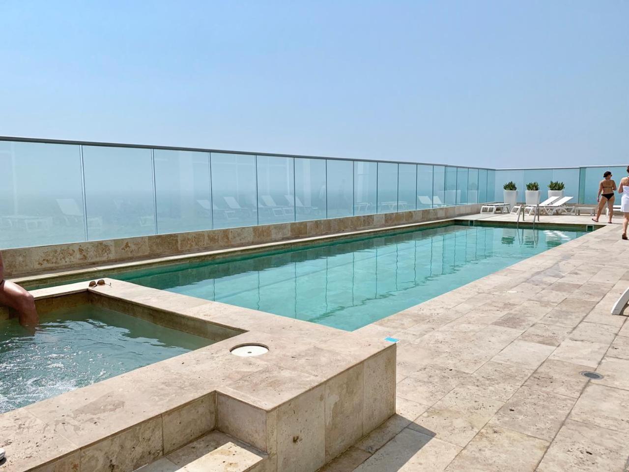 APARTAMENTO DE 3 HABITACIONES CON VISTA AL MAR.