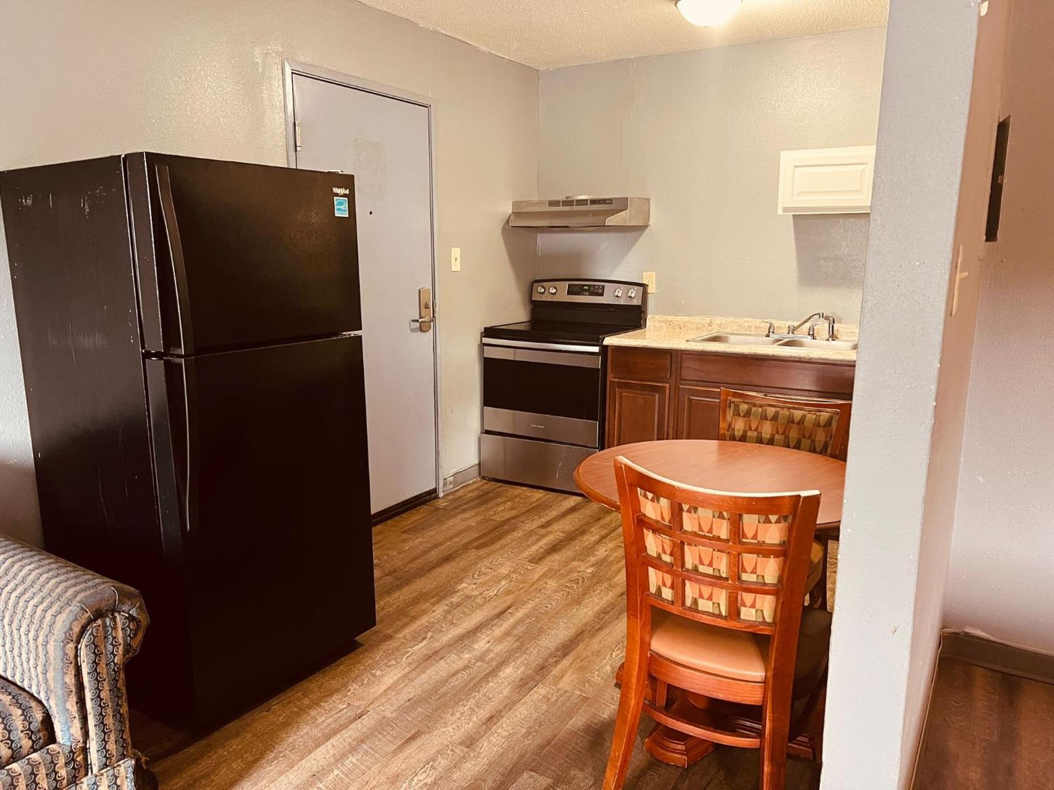 Palace Inn & Suites - Newport News/Jefferson Ave, Photo 5