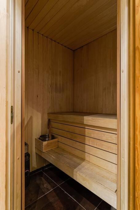 DICTUMFACTUM Modern Apartment Viru Gates