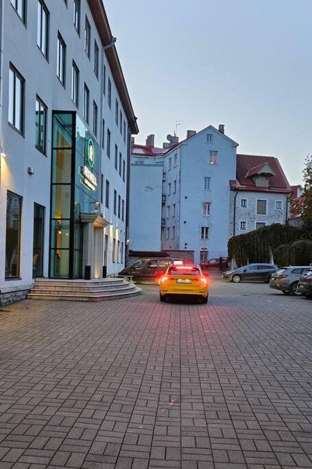 DICTUMFACTUM Modern Apartment Viru Gates