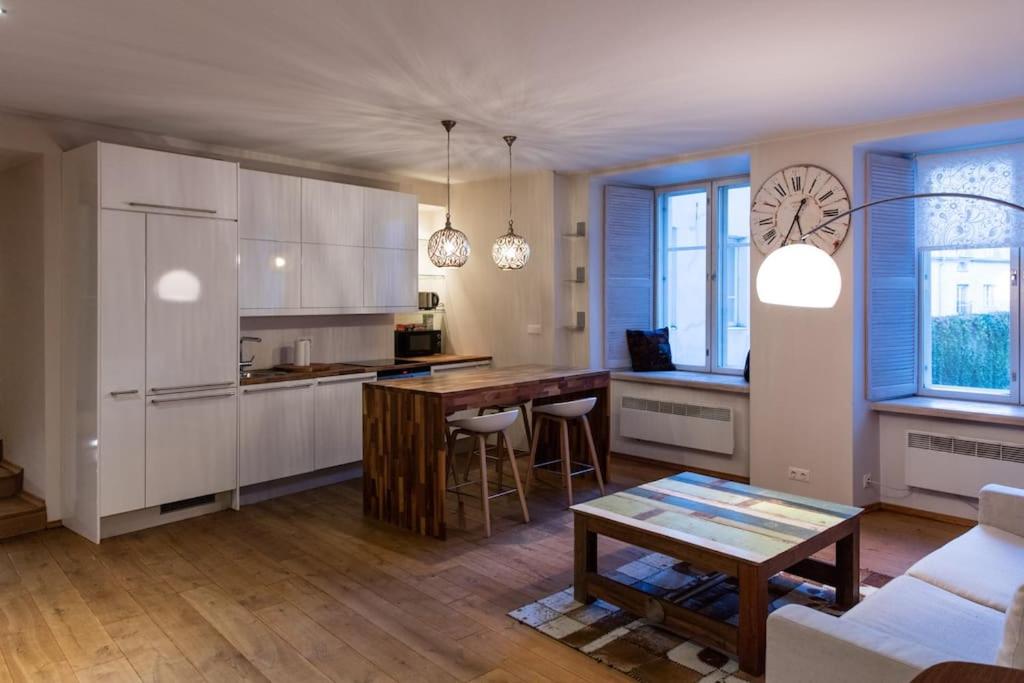 DICTUMFACTUM Modern Apartment Viru Gates