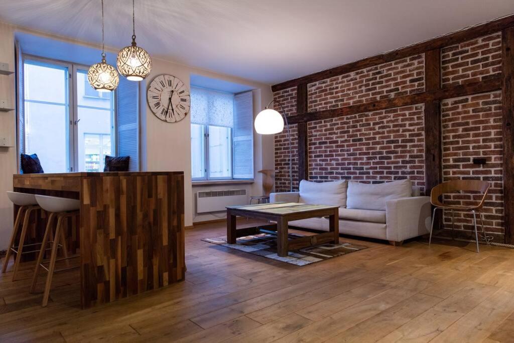 DICTUMFACTUM Modern Apartment Viru Gates