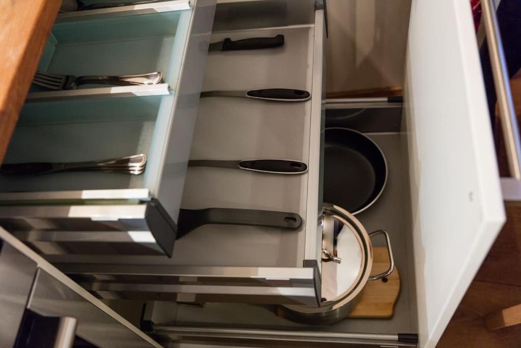 DICTUMFACTUM Modern Apartment Viru Gates