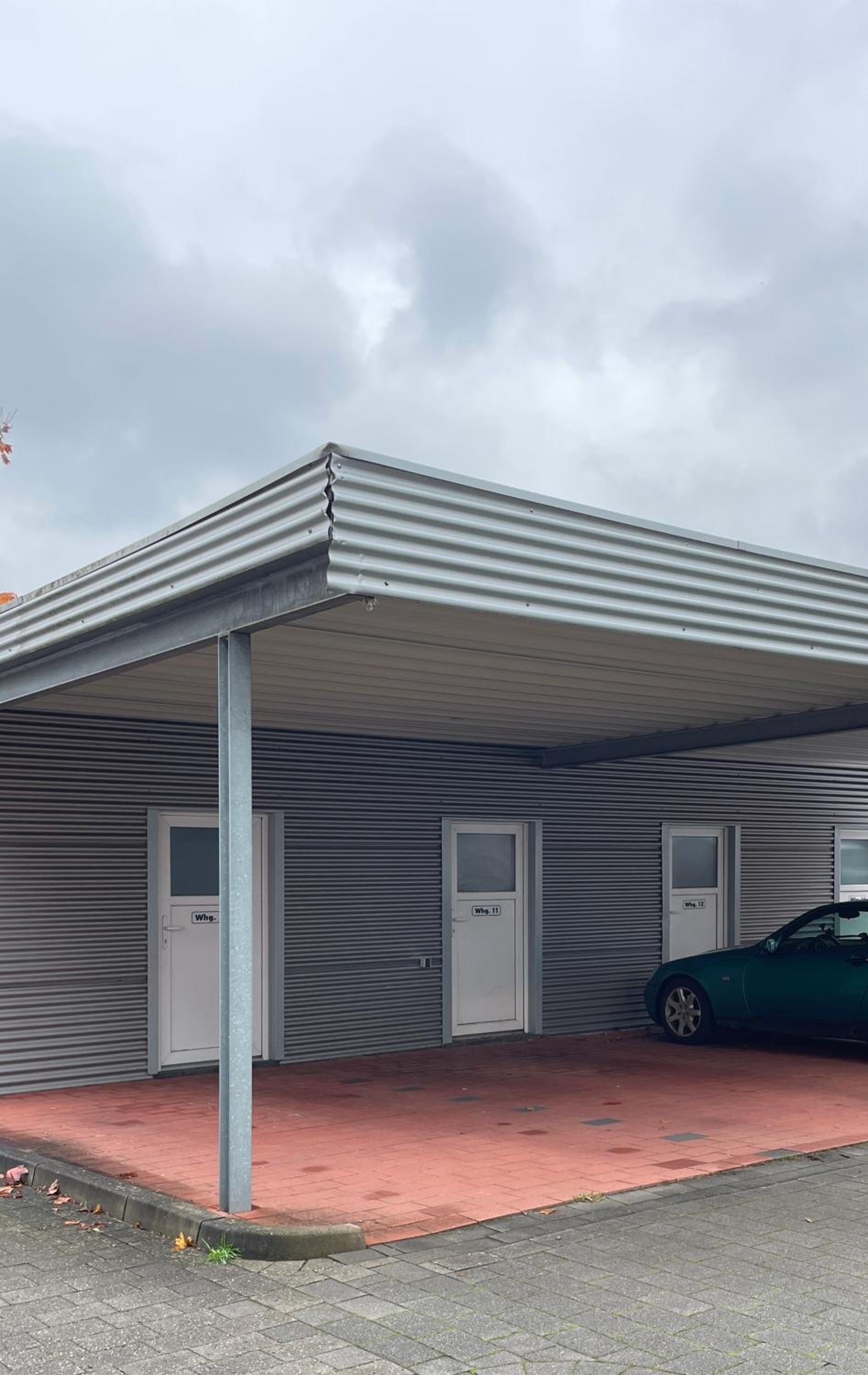 MiCasa OL - Deluxe Apartment mit Stil - Carport Stellplatz - Küche - WLAN - 3,7 KW Steckdose für E Auto - Terrasse