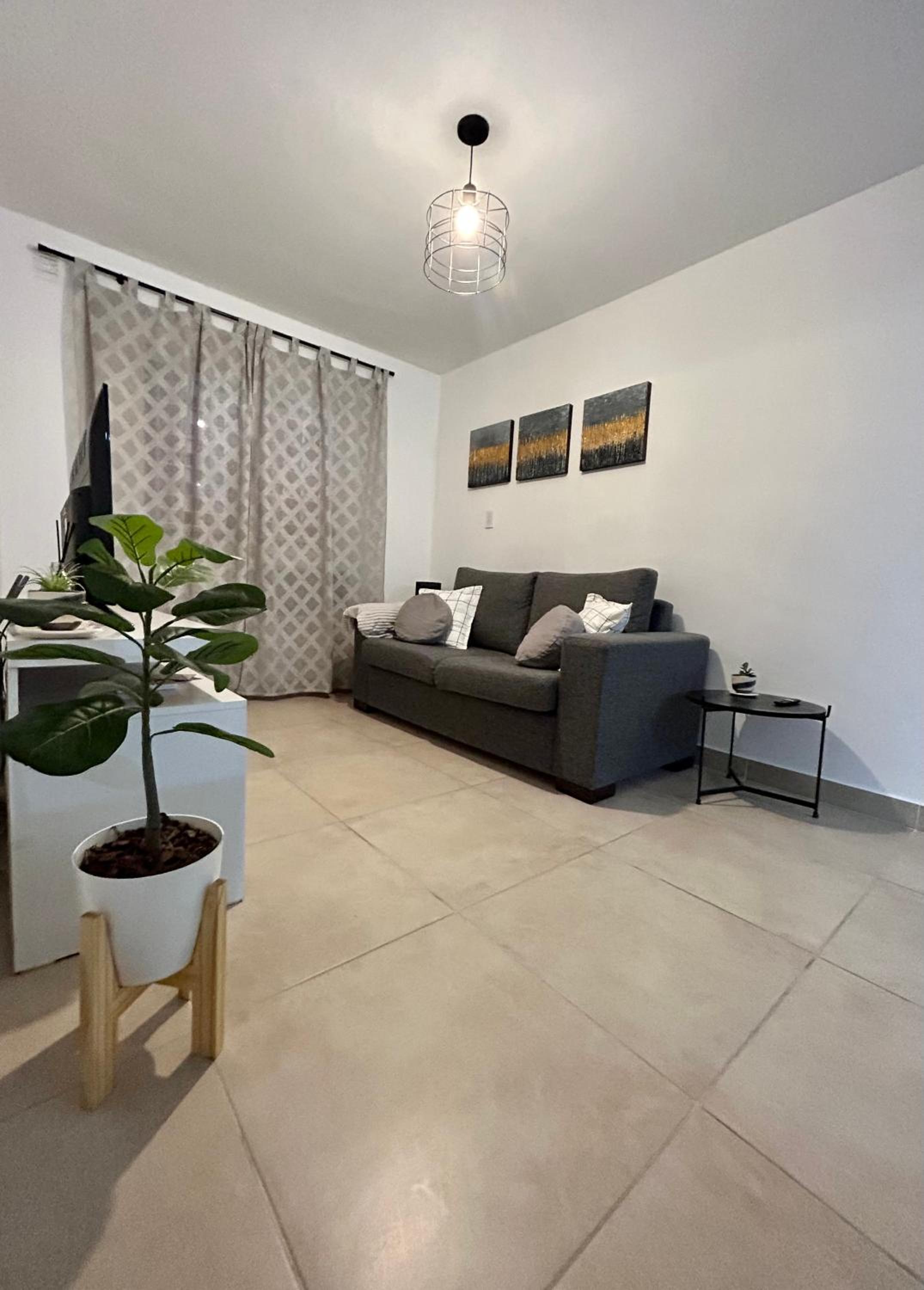 Departamento nuevo, planta baja, con patio
