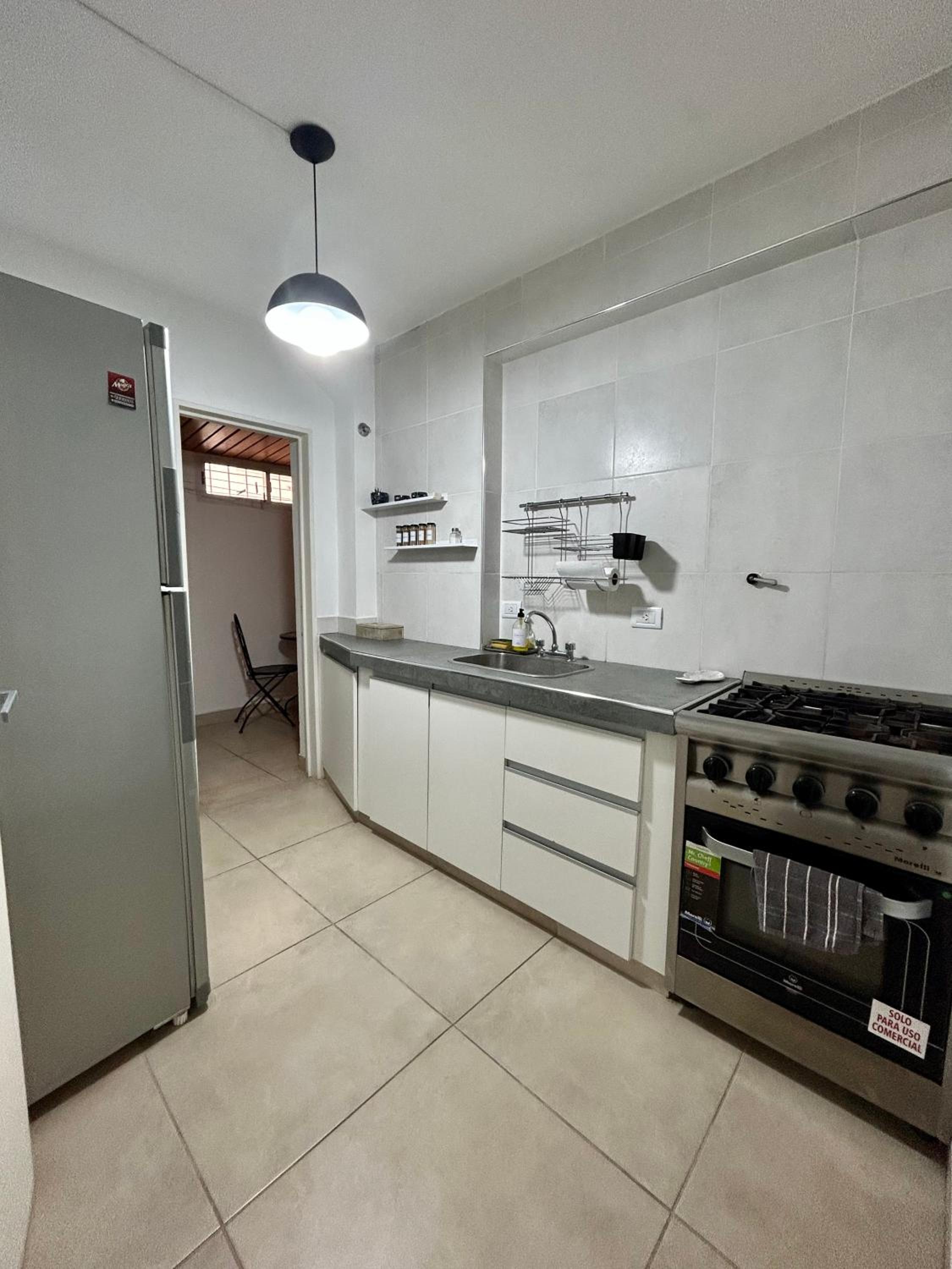 Departamento nuevo, planta baja, con patio