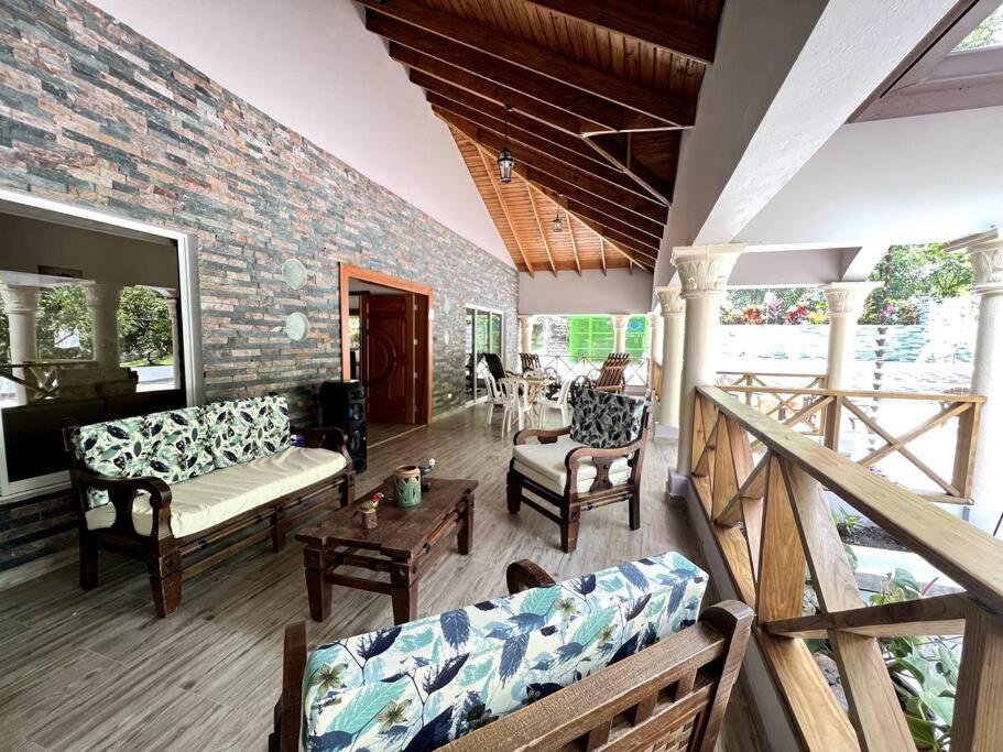 Villa escondida