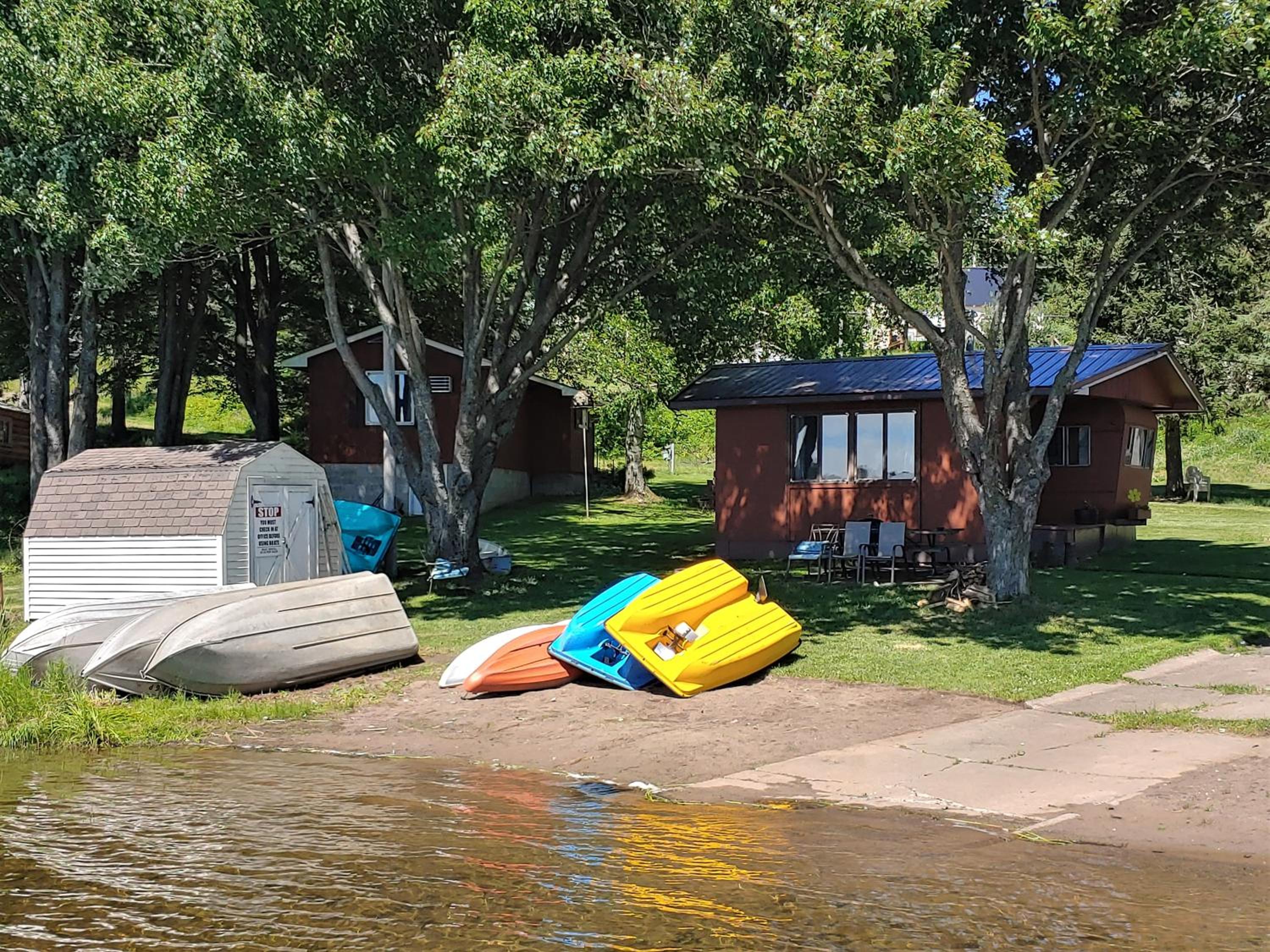 Lakeshore Motel Ice Lake