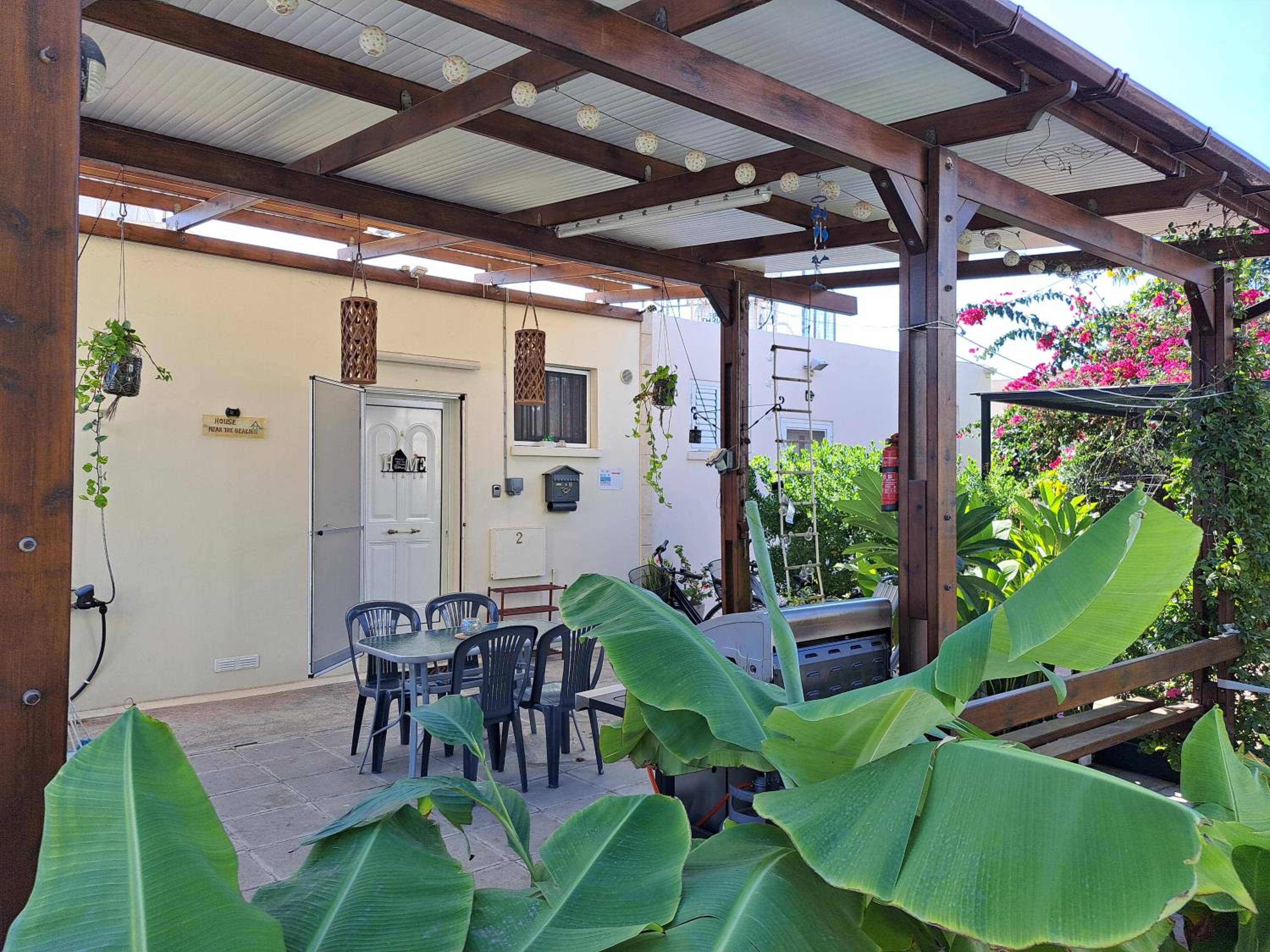 House Near The Beach (Militsa & Aggeliki)