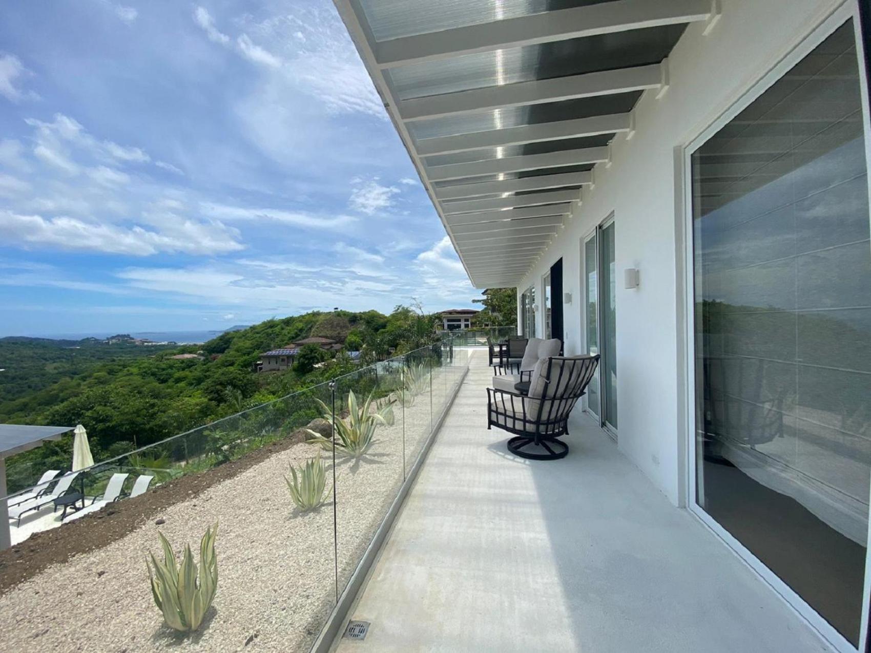 CASA AYLA B - charming 2BR ocean view condo in Flamingo