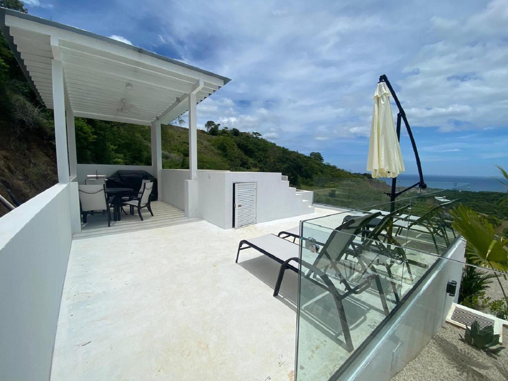 CASA AYLA B - charming 2BR ocean view condo in Flamingo
