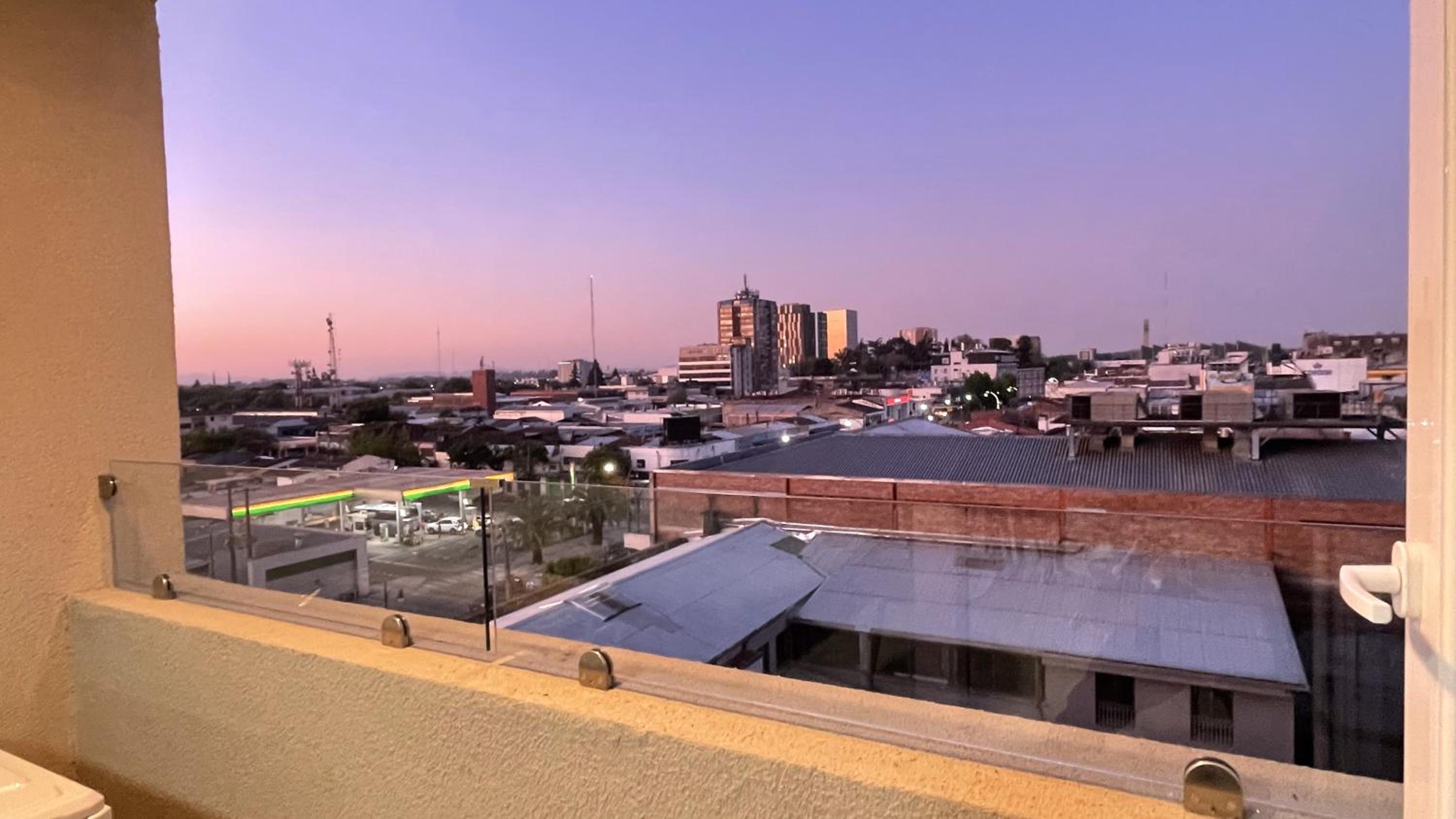Depto central, parking, moderno