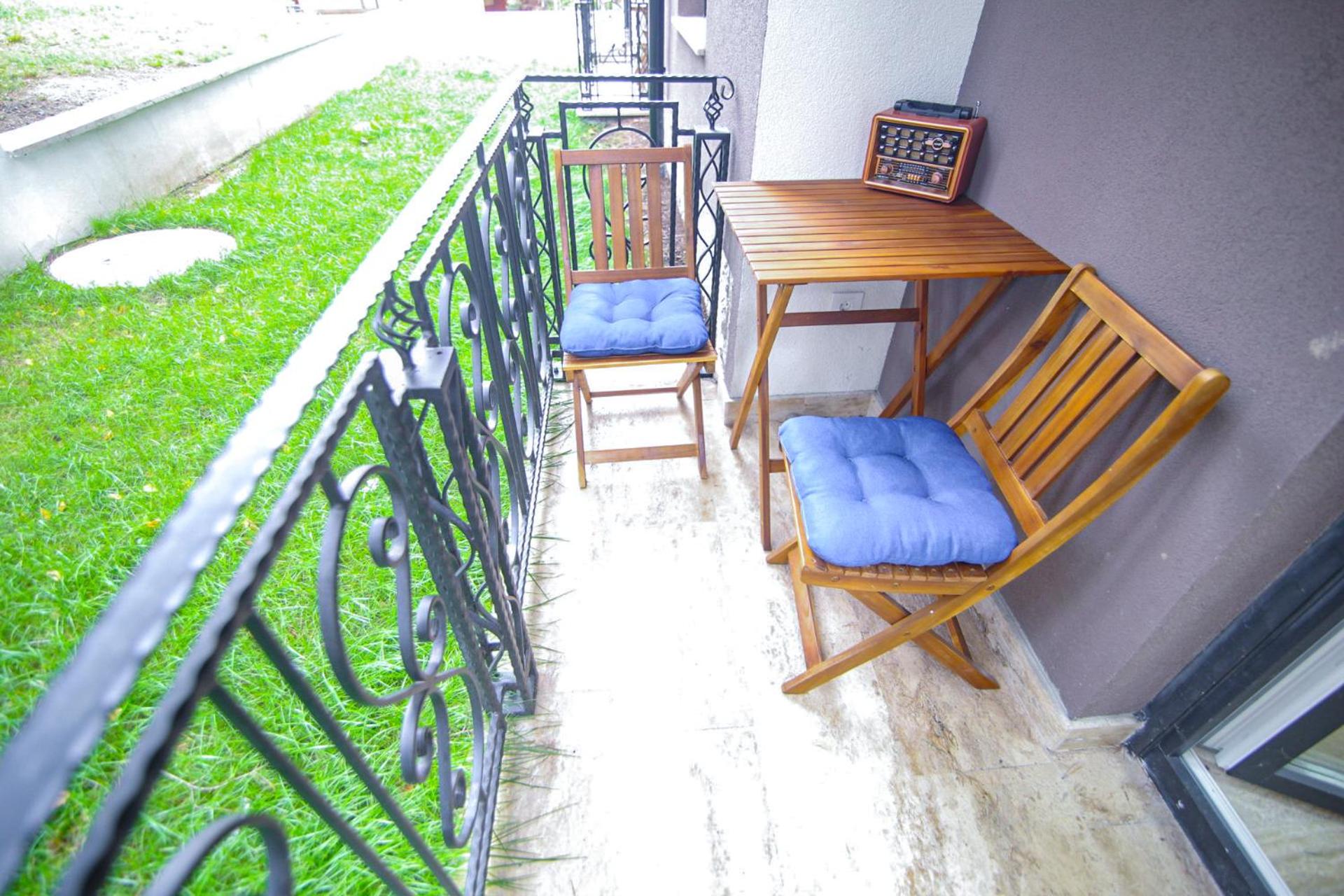 Photo 9