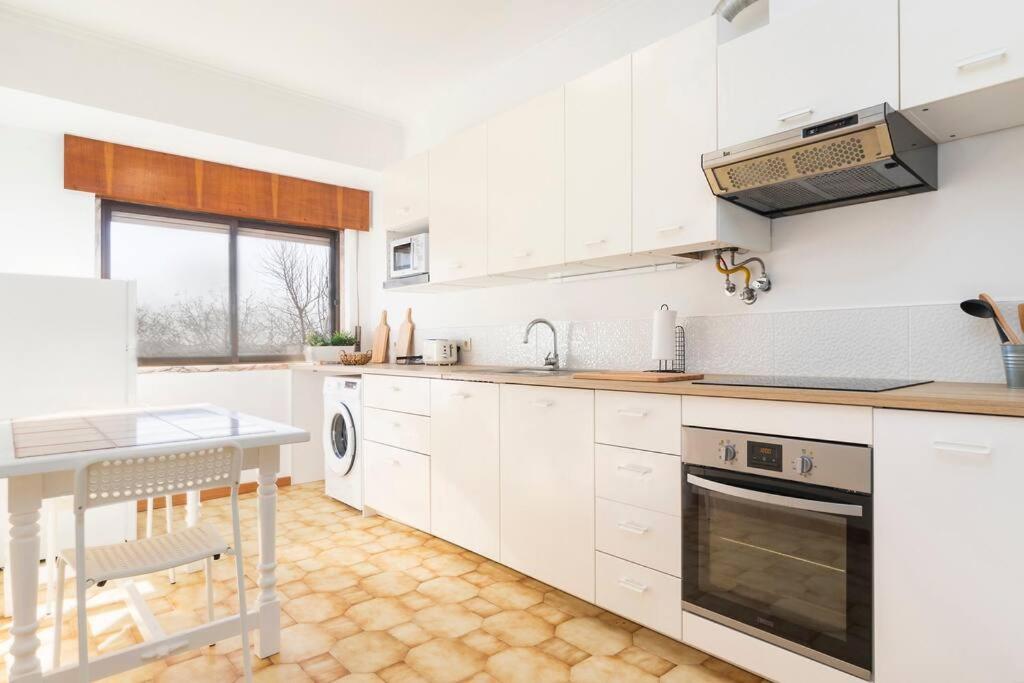 Oeiras 2 bedroom - Great for Holidays and Work view 3