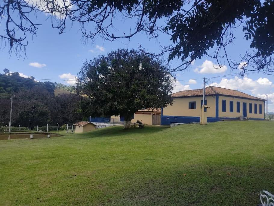 Santa Lucia Fazenda Centenária nas Montanhas