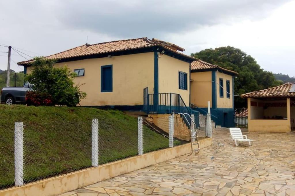Santa Lucia Fazenda Centenária nas Montanhas