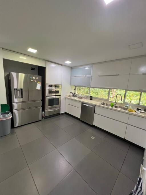 4 bedrooms Mansion in Poblado 10 minutes to Provenza
