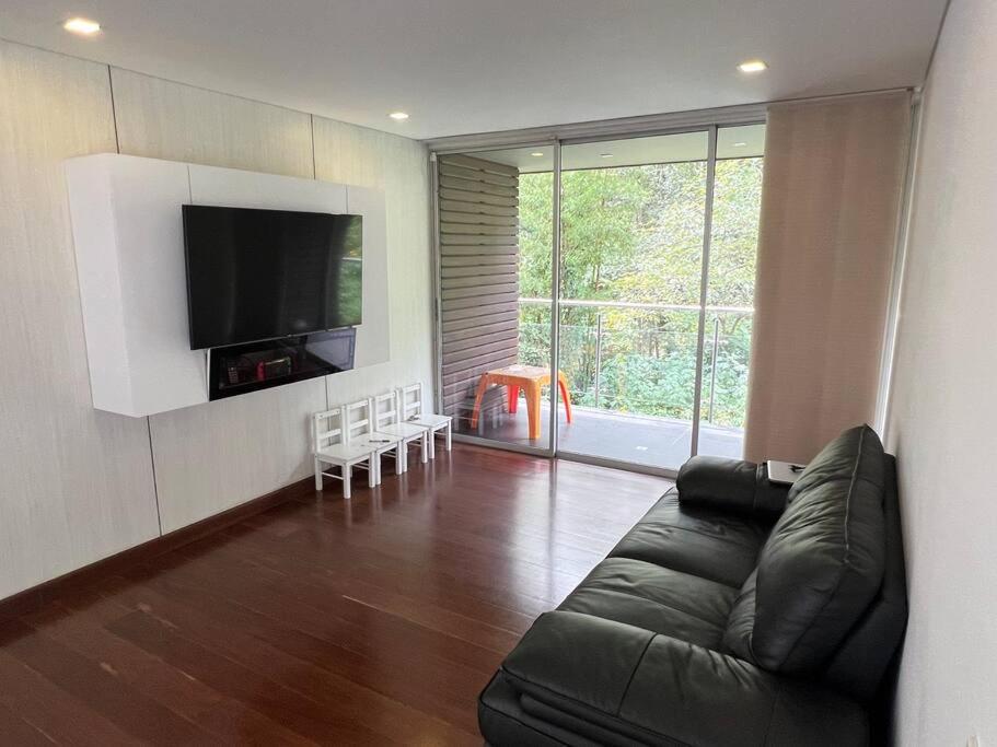 4 bedrooms Mansion in Poblado 10 minutes to Provenza