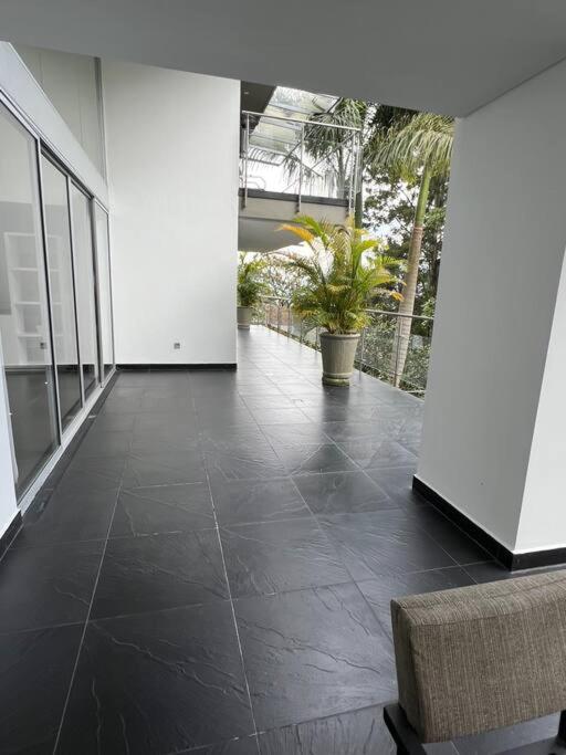 4 bedrooms Mansion in Poblado 10 minutes to Provenza