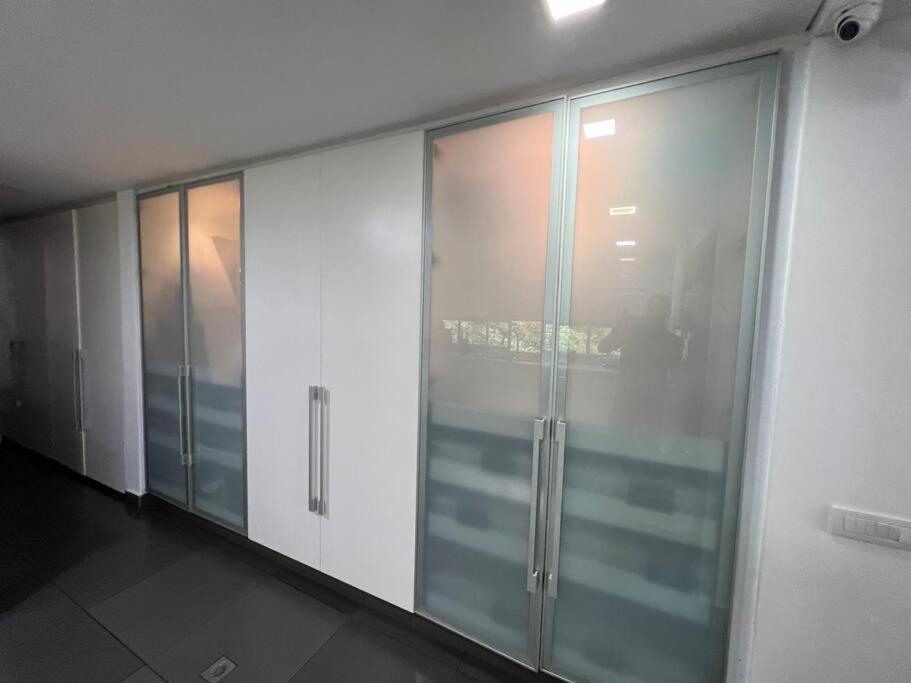 4 bedrooms Mansion in Poblado 10 minutes to Provenza