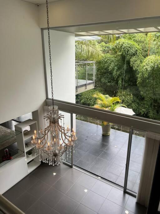 4 bedrooms Mansion in Poblado 10 minutes to Provenza