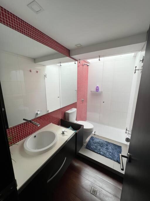 4 bedrooms Mansion in Poblado 10 minutes to Provenza