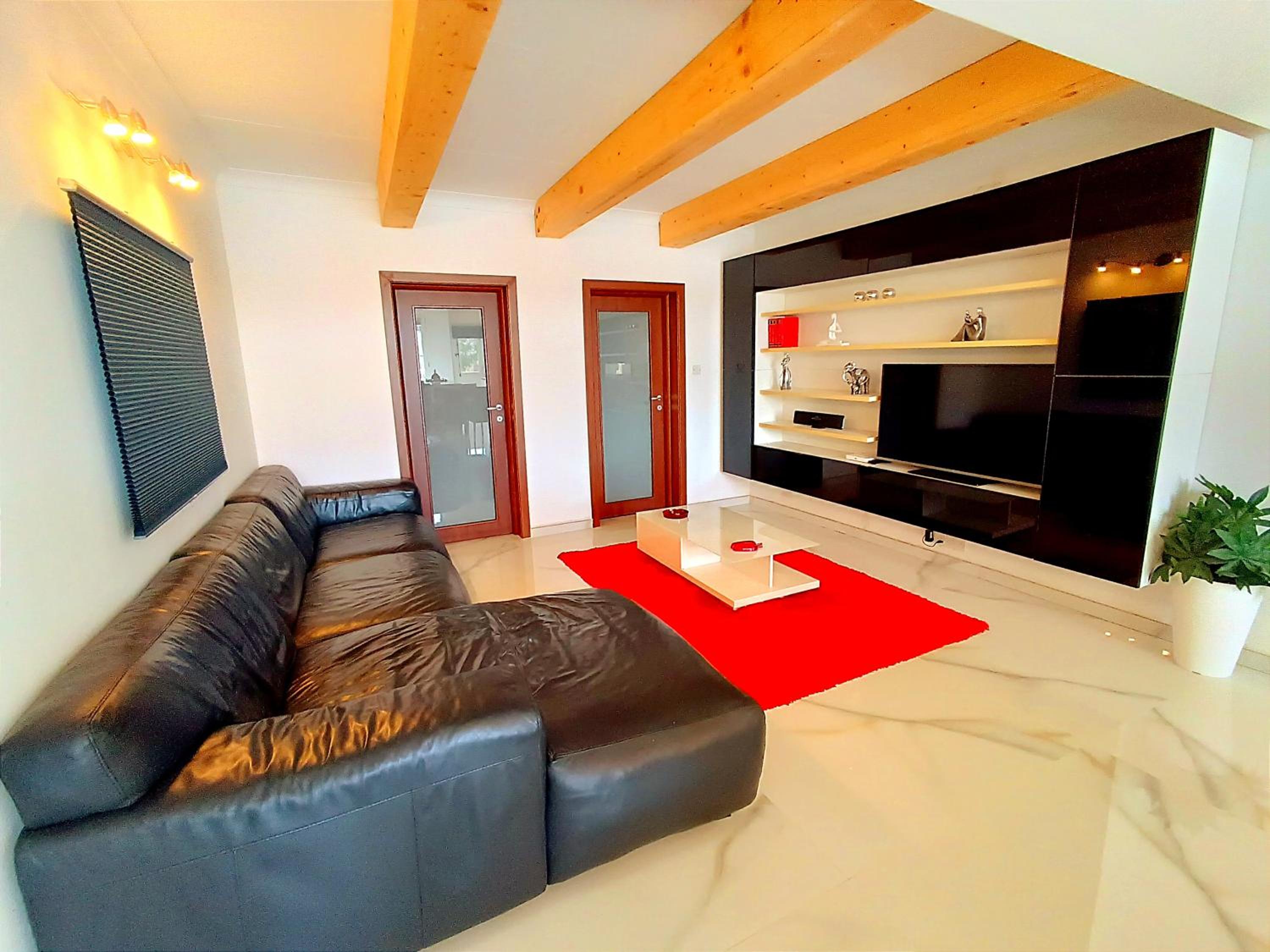 Beautiful large Sea Front Duplex Loft view 5