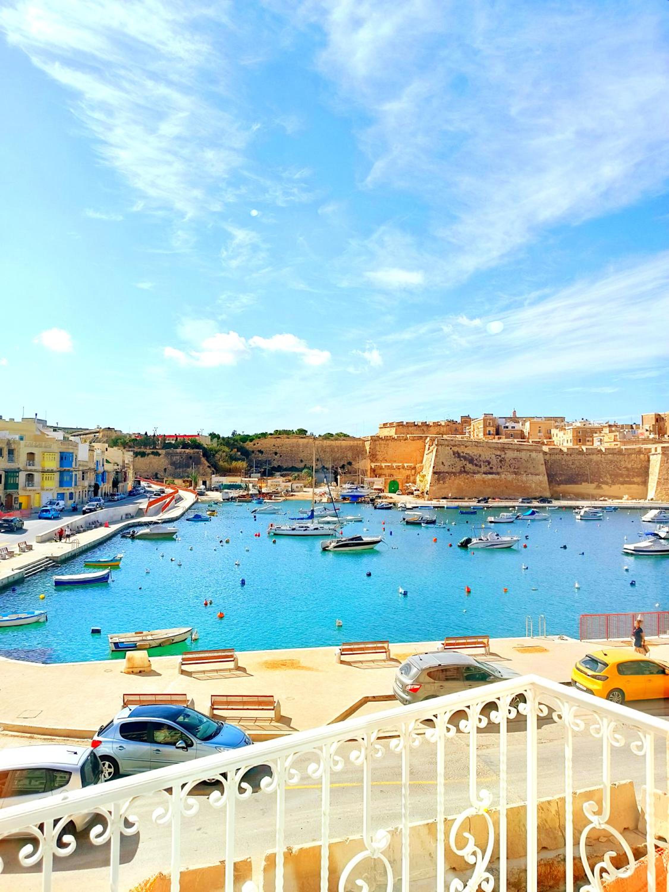 Beautiful large Sea Front Duplex Loft view 4