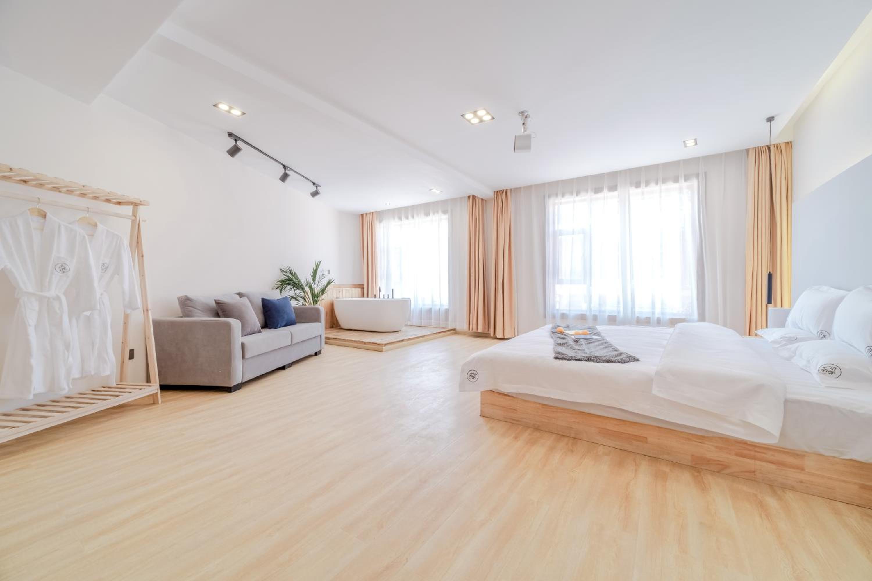 Shangri-La Jinwushe Boutique Inn