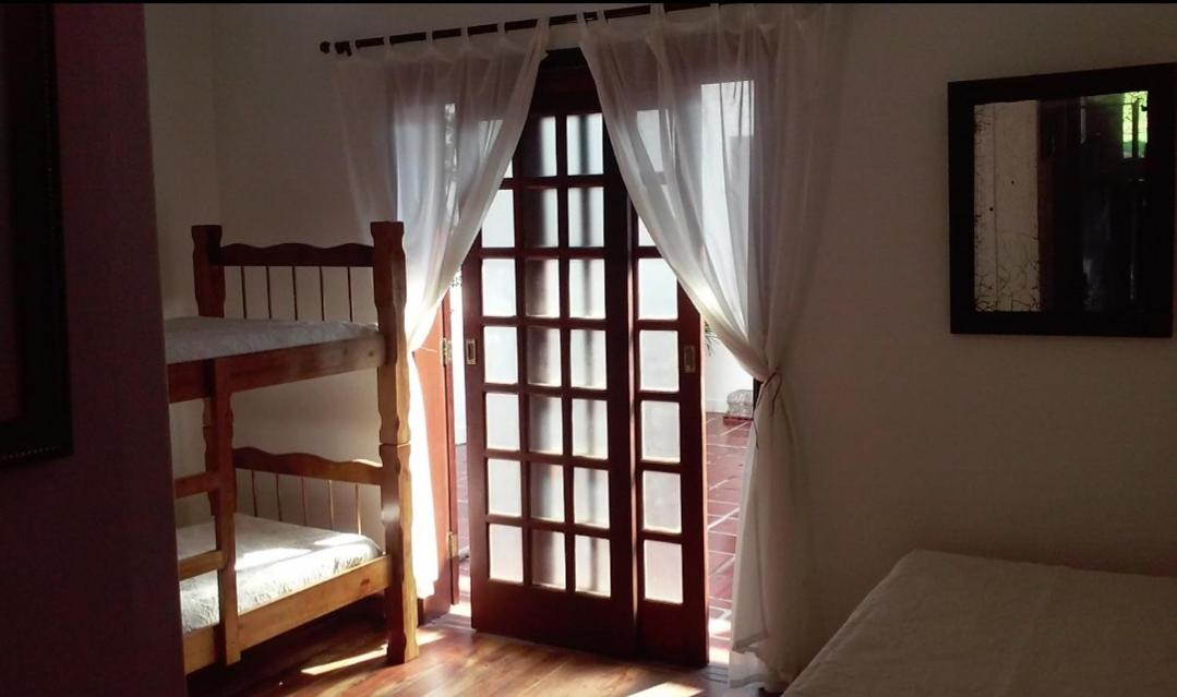 Sobrado arejado no Guarujá