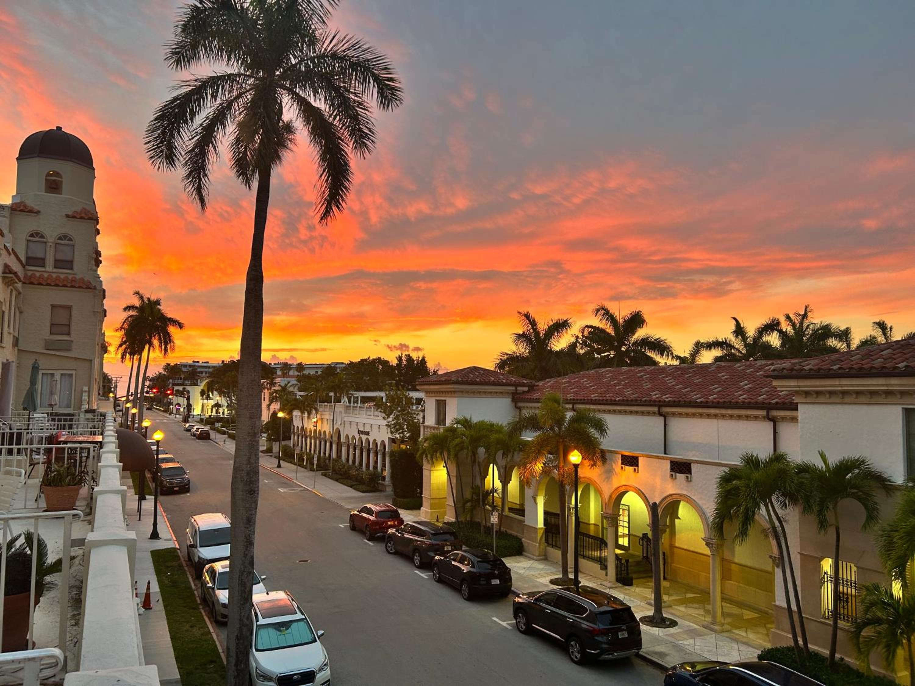 ORCHID SUITES - Historic Palm Beach Hotel Condominium view 2