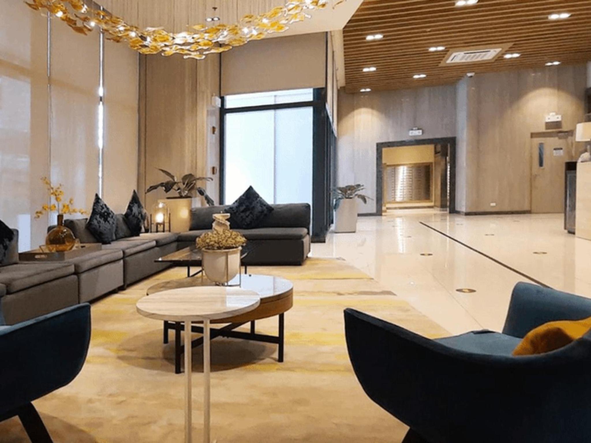 Spacious 2BR Apartment in BGC with Workspace & Washer view 5