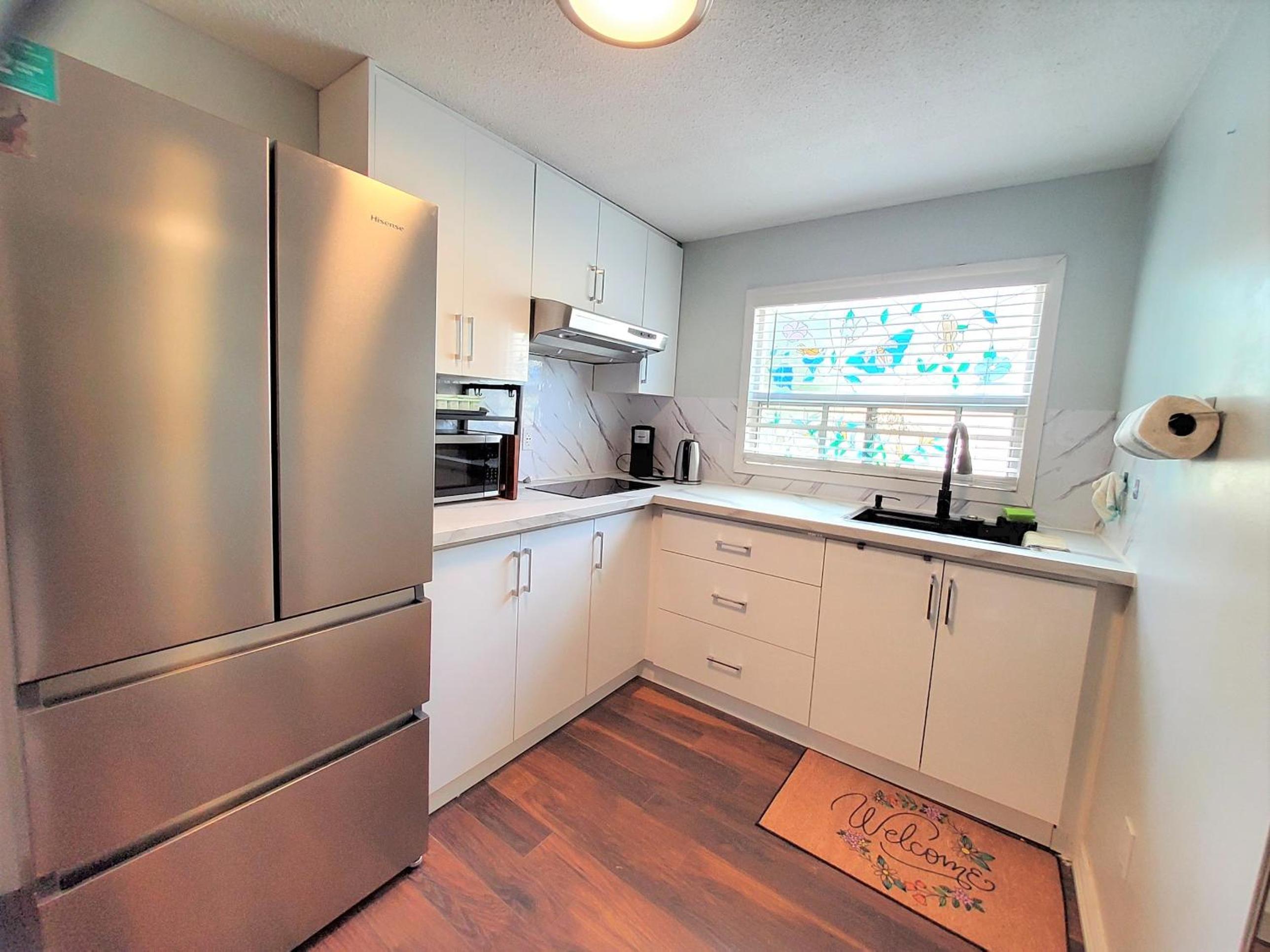 Renovated Cozy Bedroom with Private washroom
