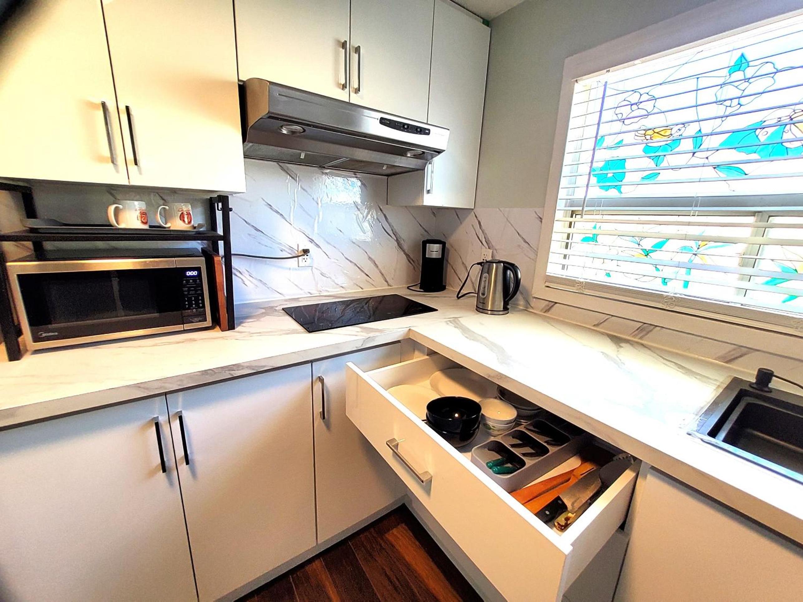 Renovated Cozy Bedroom with Private washroom