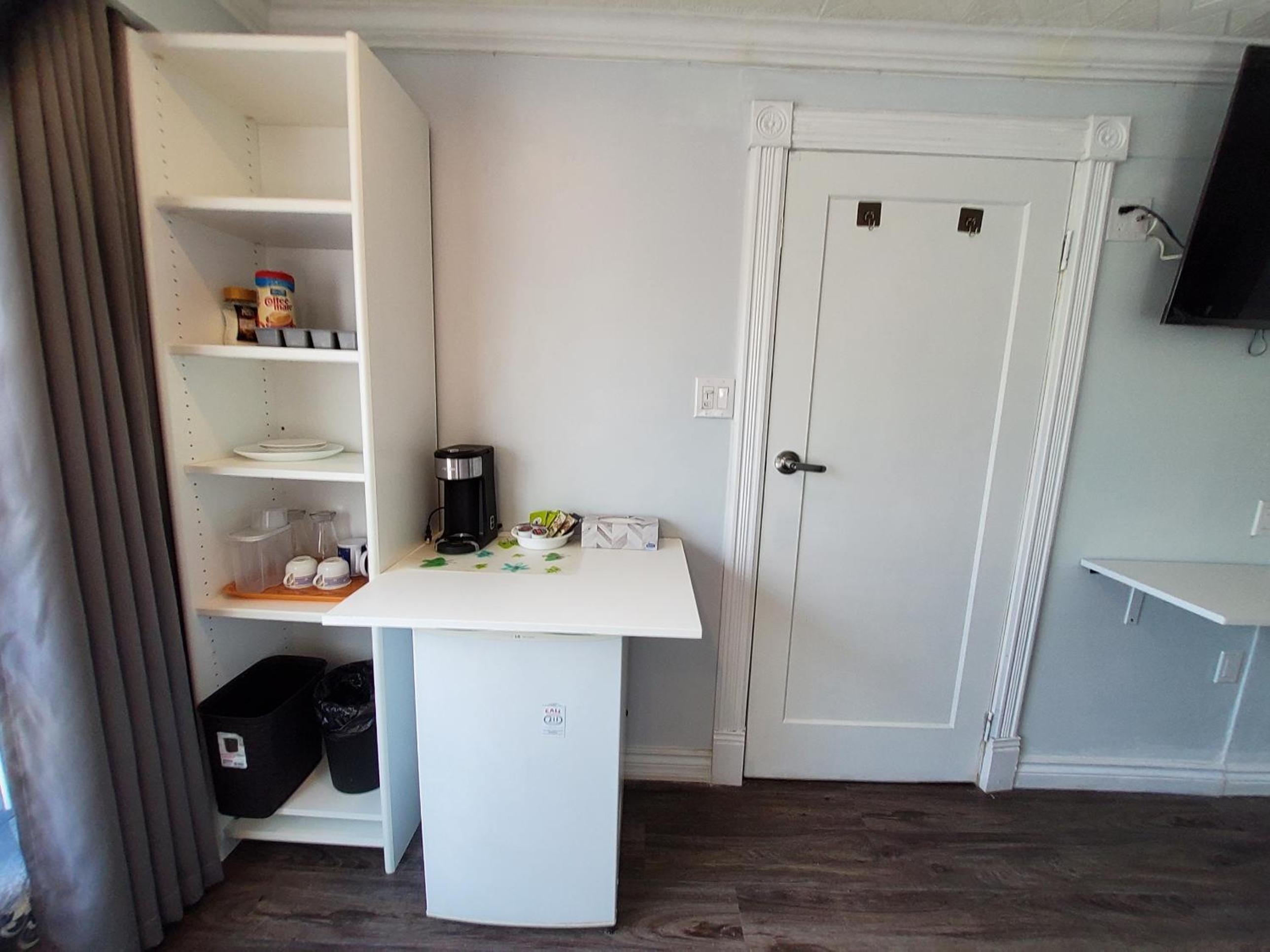 Renovated Cozy Bedroom with Private washroom