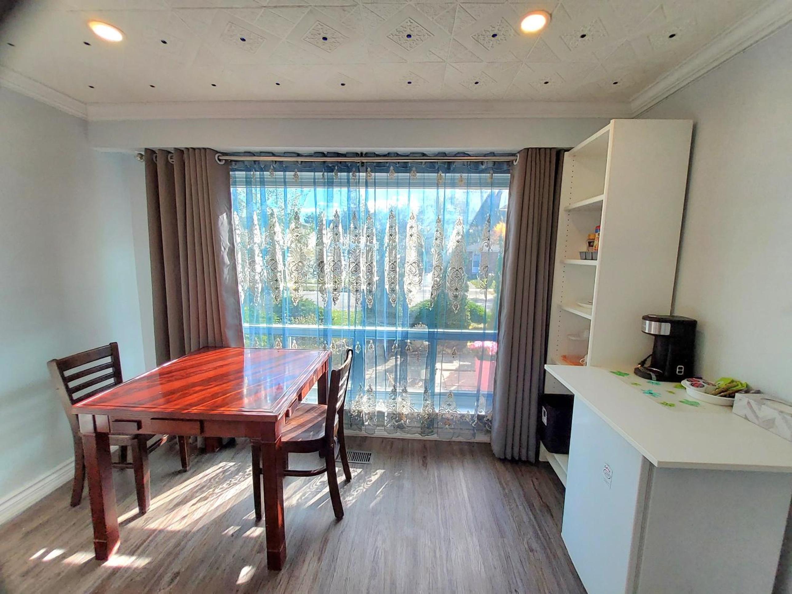Renovated Cozy Bedroom with Private washroom