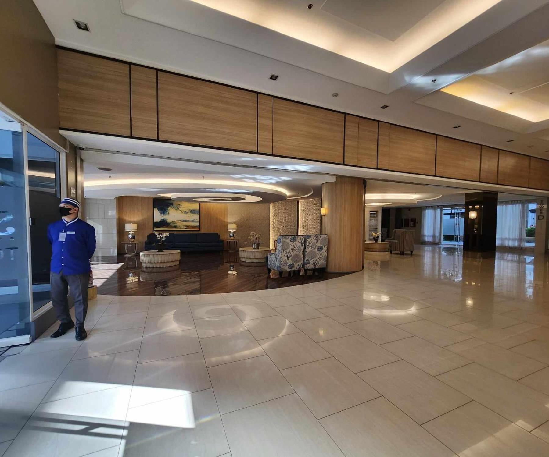 S&J Staycation at Shell Residences MOA/Near Airport